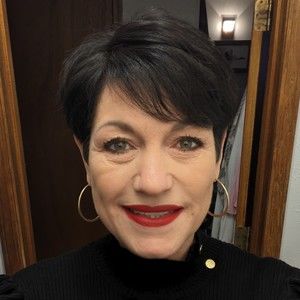 Meet your Posher, Joann